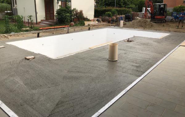 Costruire piscina interrata: rifiniture