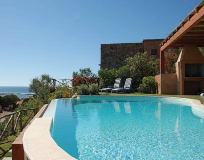 Realizzazione piscine a sfioro Livorno Lucca Pisa